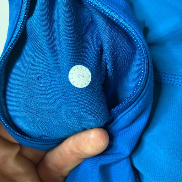 Lululemon Chase Me Blue Reflective Shorts 2.5" 2 - Picture 8 of 8